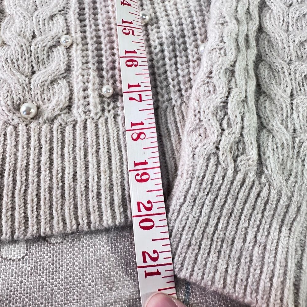 Abercrombie and Fitch Pearl Sweater - Picture 4 of 13